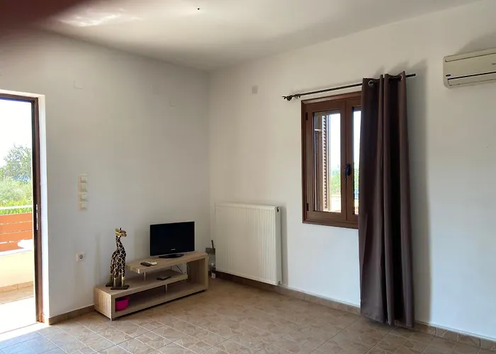 Kokkines Apartamento Plitra